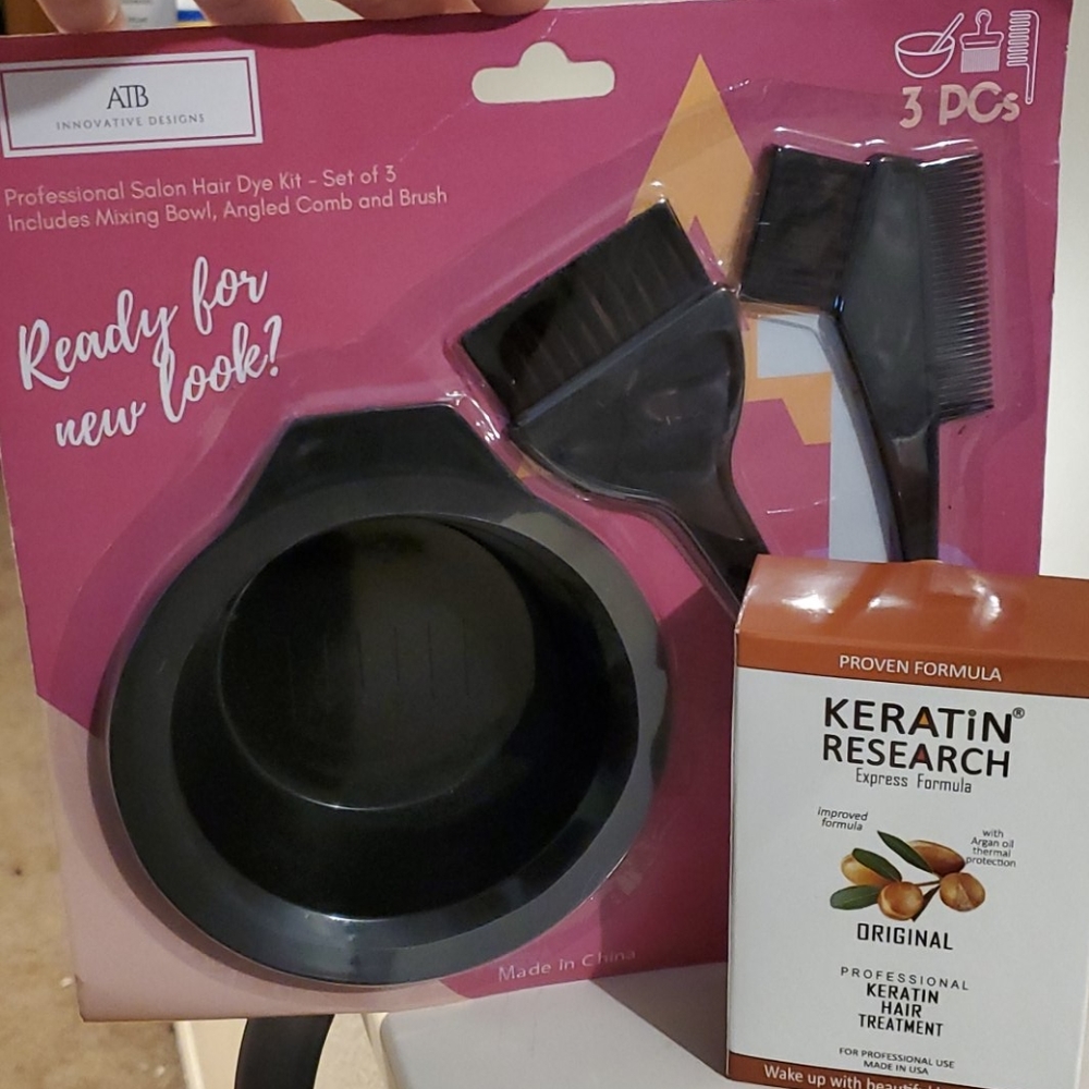 Keratin treatment with bowl and brushes